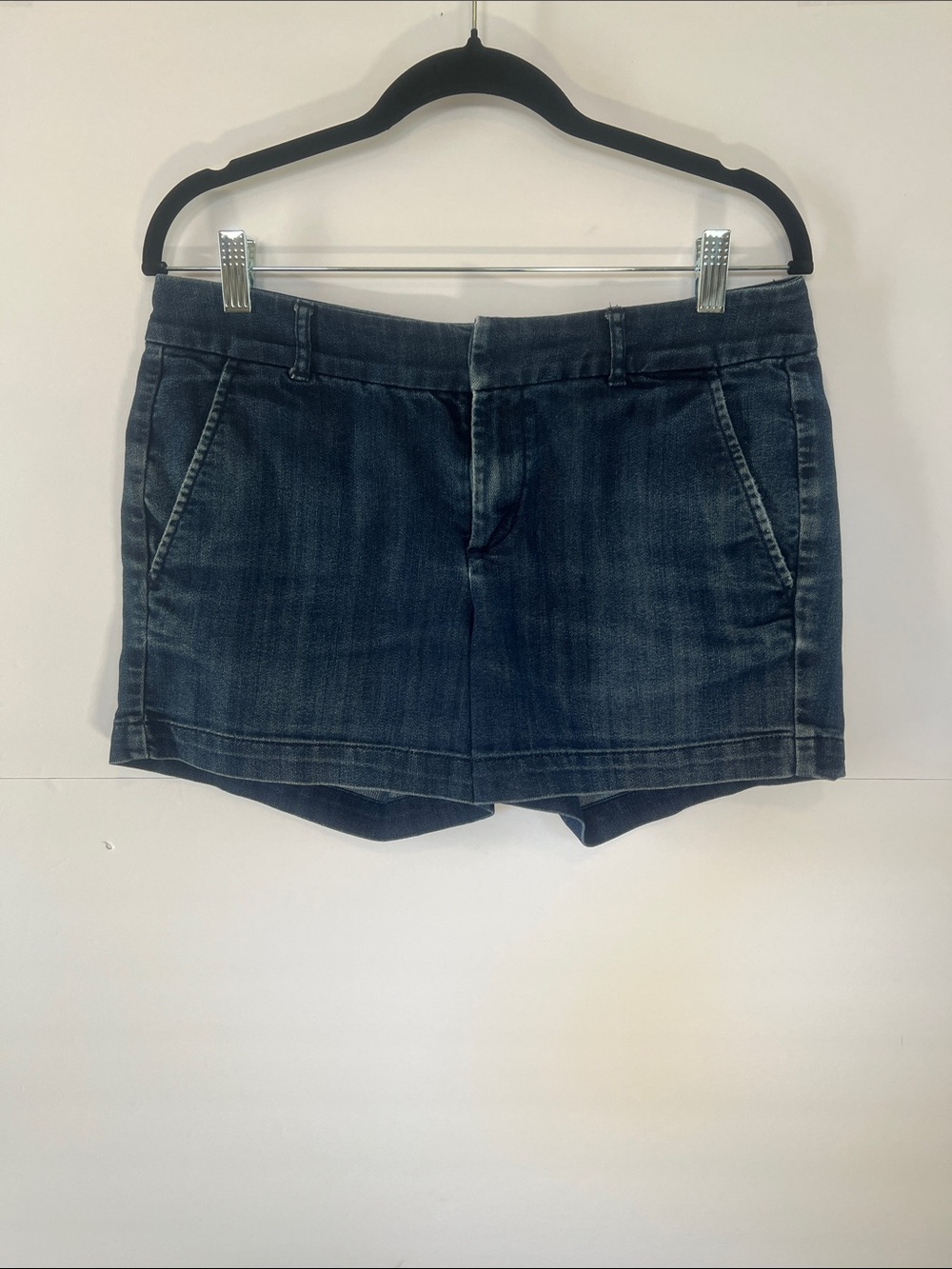 Banana Republic Classic Dark Blue Denim Women’s Shorts, Stretch, size 28/6